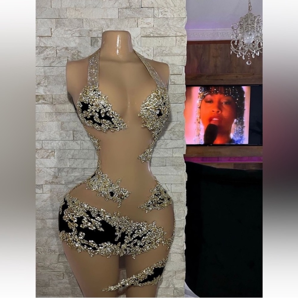 @Evelynmoda on IG! Special Occasion Dress. Can be sized to S/M/L